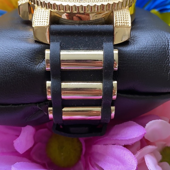 NEW* MEN BLACK GOLD ICY BLING SILICON WATCH - Picture 6 of 7